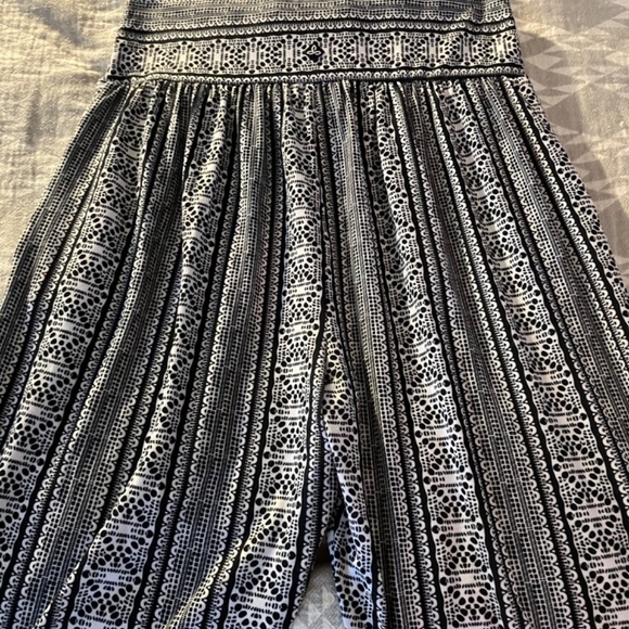 Prana Relaxed Fit Yoga Pants - Picture 2 of 7